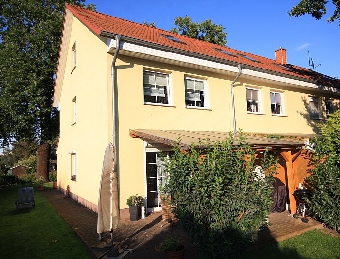 Schönes Reihenendhaus mit bester Ausstattung auf sonnigem Süd/West-Grundstück