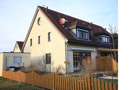 Sehr gepflegte Doppelhaushälfte auf sonnigem Südgrundstück mit Weitblick auf Felder und Wiesen