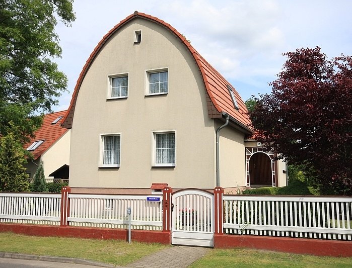 Sehr gepflegtes Einfamilienhaus in ruhiger Wohnlage in optimaler Berlin- sowie Bahnhofsnähe