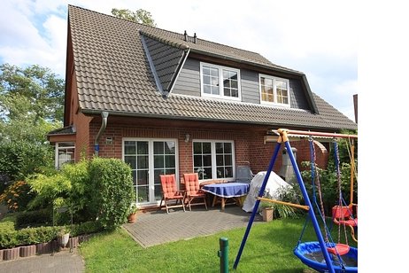 Sehr schöne Doppelhaushälfte mit bester Ausstattung in optimaler Berlin- sowie Bahnhofsnähe!