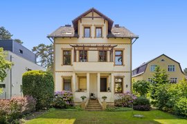 Sehr schöne Ein-, Zwei-, Dreifamilienhausvilla von 1902 mit Gästehaus + weiteren Bauplatz in Toplage