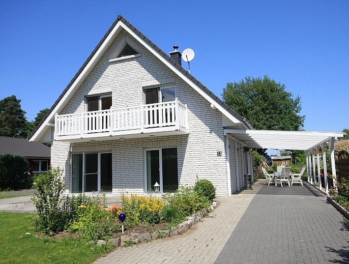 Sehr schönes Einfamilienhaus mit bester Ausstattung auf sonnigem Gartengrundstück!