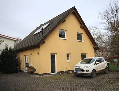 Sehr schönes Einfamilienhaus mit bester Ausstattung in Spitzenlage Falkensee-Finkenkrug