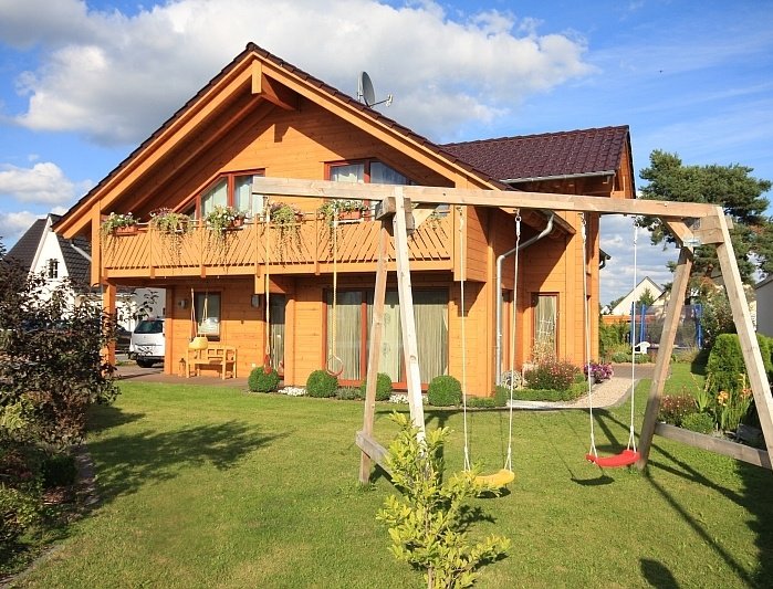 Sehr schönes und äußerst gepflegtes Wohnblockhaus mit bester Ausstattung auf sonnigem Südwest-Garten