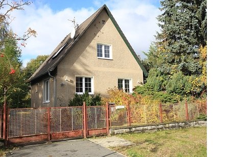 Solides Einfamilienhaus aus den 30er-Jahren in ruhiger Wohnlage von Falkensee-Falkenhain