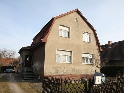Solides Einfamilienhaus vor den Toren von Berlin