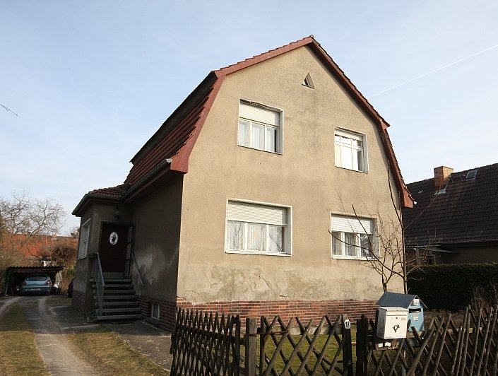 Solides Einfamilienhaus vor den Toren von Berlin