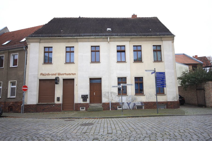 Solides Mehrfamilienhaus mit 5 Einheiten in bester Lage von Nauen