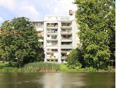 Spektakuläre, lichtdurchflutete Drei-Zimmer-Wohnung mit einmaligem Blick auf den Lietzensee!