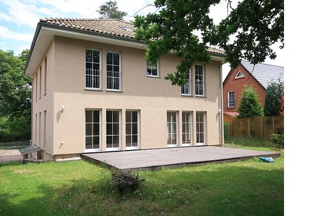 Stattliche Einfamilienhaus-Villa mit Souterrain und hochwertiger Ausstattung auf sonnigem Garten