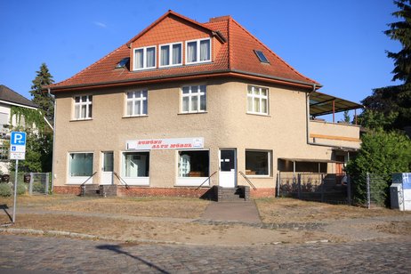 Stattliches Wohn- und Geschäftshaus mit 4 Einheiten in bester Lage von Falkensee-Finkenkrug am Roseneck