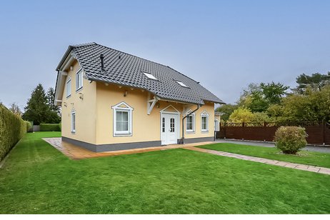 Top gepflegtes Architekten-Einfamilienaus mit weiterem Bauplatz in gefragter Lage von Dallgow