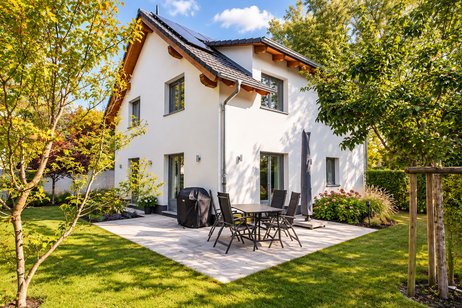 Top gepflegtes Architekten-Einfamilienhaus mit Photovoltaikanlage in familienfreundlicher Wohnlage