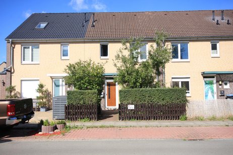 Vermietetes Reihenhaus auf sonnigem Südwestgarten in bester Wohnlage von Dallgow-Döberitz