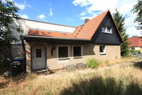 Zur Sanierung: Charmante Doppelhaushälfte aus den 1930er-Jahren in der beliebten Handwerkersiedlung