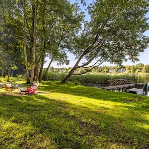 Viel Platz zum Relaxen in der Natur direkt am See